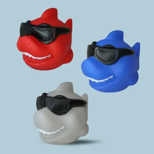 [8672250519100] Tiburón con anteojos chifle